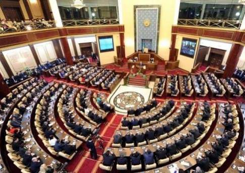 Совместное заседание палат парламента Казахстана открылось в Астане